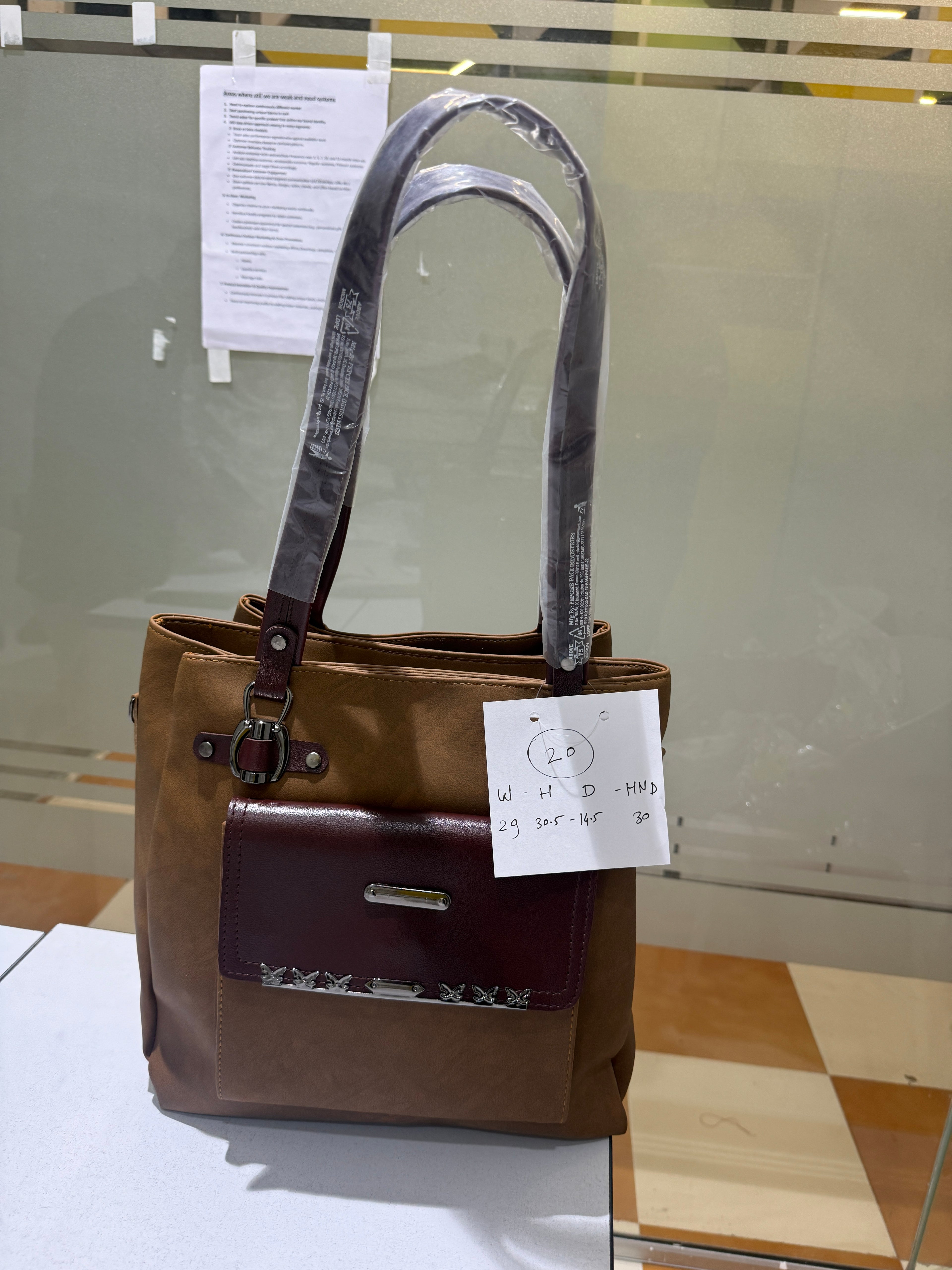 Structured Contrast Pocket Tote
